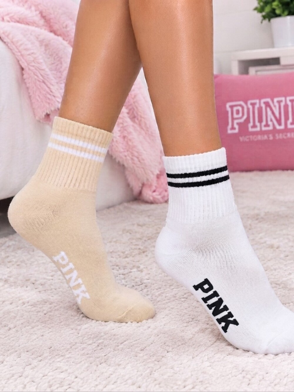 VS PINK 2-PACK QUARTER SOCKS